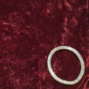 Stretchy beaded bracelet